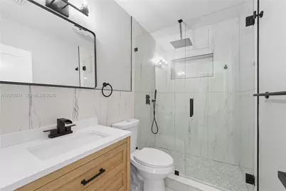 3561 NW 41st St, Lauderdale Lakes, FL 33309 - Photo 12