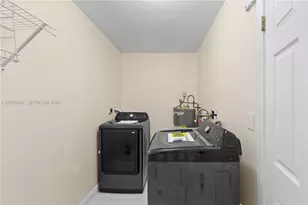 3561 NW 41st St, Lauderdale Lakes, FL 33309 - Photo 18