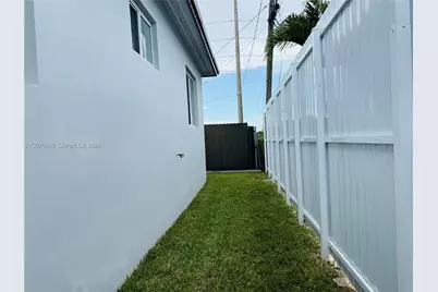 1221 SW 76th Ct, Miami, FL 33144 - Photo 24
