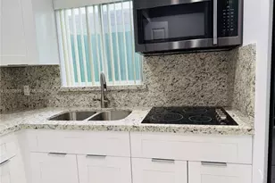 1221 SW 76th Ct, Miami, FL 33144 - Photo 10