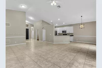 6271 SW 195th Ave, Pembroke Pines, FL 33332 - Photo 12
