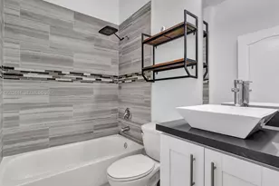 6271 SW 195th Ave, Pembroke Pines, FL 33332 - Photo 4