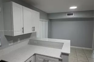 1261 SE 27th St, Homestead, FL 33035 - Photo 18