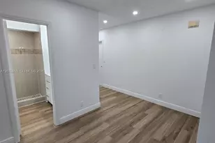 2424 SE 17th Causeway, Fort Lauderdale, FL 33316 - Photo 4