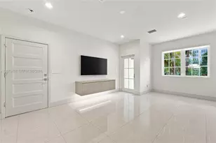 3237 NE 5th St, Pompano Beach, FL 33062 - Photo 18