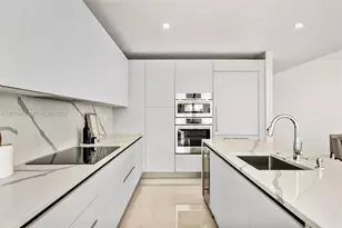 527 Orton Ave, Fort Lauderdale, FL 33304 - Photo 2