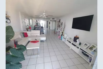 2780 NE 183rd St #1903, Aventura, FL 33160 - Photo 6