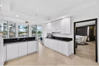 21050 Point Pl #403, Aventura, FL 33180 - Photo 16