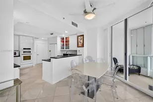 21050 Point Pl, Aventura, FL 33180 - Photo 20