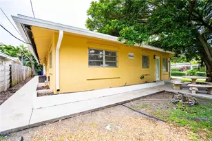 1812 NE 20th Ave, Fort Lauderdale, FL 33305 - Photo 2