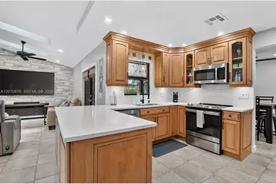 4225 NW 7th Pl, Deerfield Beach, FL 33442 - Photo 16