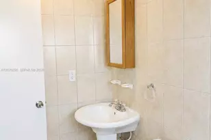 325 NE 108th St, Miami, FL 33161 - Photo 6