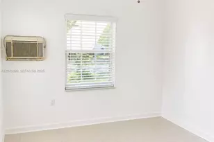 325 NE 108th St, Miami, FL 33161 - Photo 8