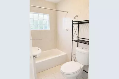 325 NE 108th St #1, Miami, FL 33161 - Photo 10