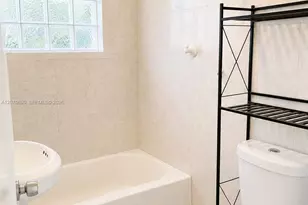 325 NE 108th St, Miami, FL 33161 - Photo 10