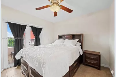 1033 NE 17th Way #1202, Fort Lauderdale, FL 33304 - Photo 10