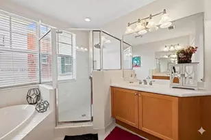 1033 NE 17th Way, Fort Lauderdale, FL 33304 - Photo 8