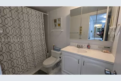 5151 Collins Ave #826, Miami Beach, FL 33140 - Photo 22