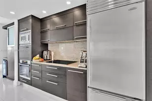 900 Biscayne Blvd, Miami, FL 33132 - Photo 20