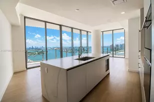 1400 Biscayne Blvd, Miami, FL 33132 - Photo 1