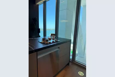 888 Biscayne Blvd #1509, Miami, FL 33132 - Photo 28