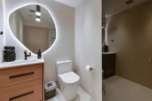 888 Biscayne Blvd, Miami, FL 33132 - Photo 30