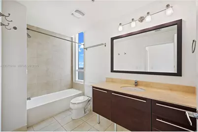 1900 N Bayshore Dr #4302, Miami, FL 33132 - Photo 8