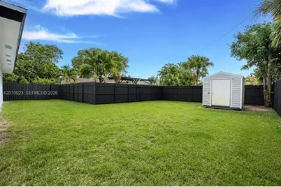 3468 NE 17th Ave #2, Oakland Park, FL 33334 - Photo 2