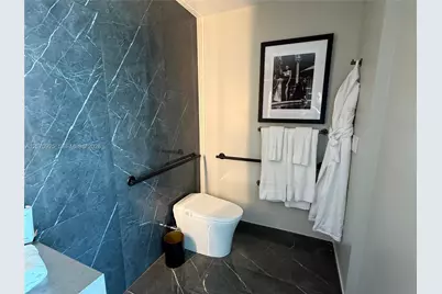 20 NE 11 Street #3605, Miami, FL 33132 - Photo 8