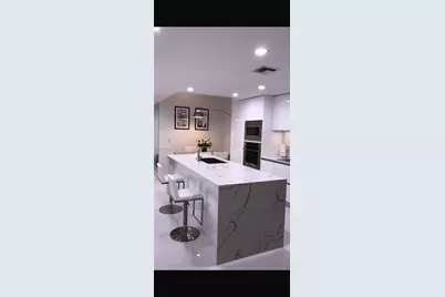 460 NE 28th St #606, Miami, FL 33137 - Photo 2