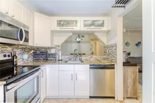 3095 N Oakland Forest Dr, Oakland Park, FL 33309 - Photo 10