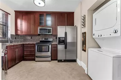 15563 N Miami Lakeway N #204, Miami Lakes, FL 33014 - Photo 4