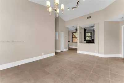 15563 N Miami Lakeway N #204, Miami Lakes, FL 33014 - Photo 8