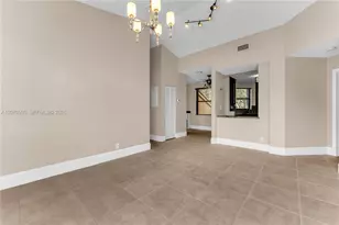 15563 N Miami Lakeway N, Miami Lakes, FL 33014 - Photo 8