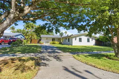 9780 Bel Aire Dr, Cutler Bay, FL 33157 - Photo 2