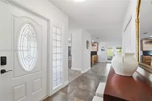 9780 Bel Aire Dr, Cutler Bay, FL 33157 - Photo 6