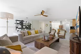 9780 Bel Aire Dr, Cutler Bay, FL 33157 - Photo 12