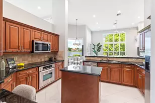 2733 Meadowood Dr, Weston, FL 33332 - Photo 8