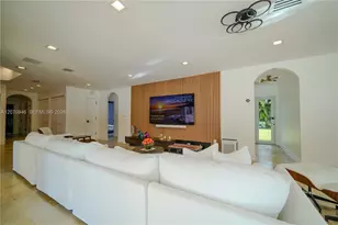 8134 Twin Lake Dr, Boca Raton, FL 33496 - Photo 4