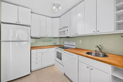 3731 N Country Club Dr #1023, Aventura, FL 33180 - Photo 18