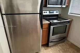 953 SW 10th St, Miami, FL 33130 - Photo 2