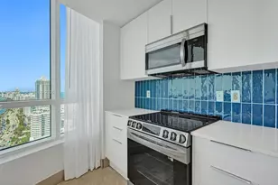 4401 Collins Ave, Miami Beach, FL 33140 - Photo 18