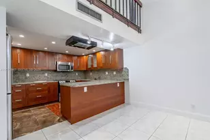 20347 W Country Club Dr, Aventura, FL 33180 - Photo 4