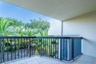 20347 W Country Club Dr, Aventura, FL 33180 - Photo 8