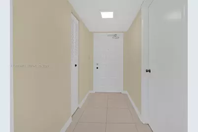 15545 N Miami Lakeway N #106, Miami Lakes, FL 33014 - Photo 2
