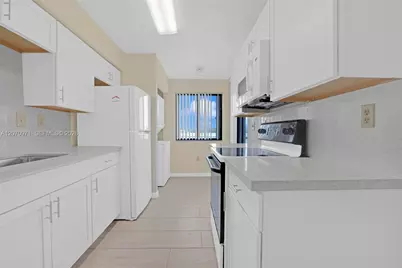 15545 N Miami Lakeway N #106, Miami Lakes, FL 33014 - Photo 4