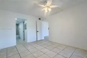 8615 NW 8th St, Miami, FL 33126 - Photo 20