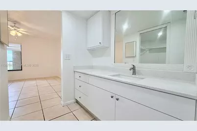 8615 NW 8th St #421, Miami, FL 33126 - Photo 24