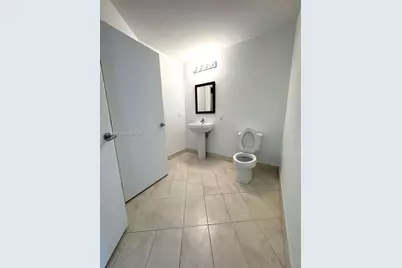 1900 N Bayshore Dr #1807, Miami, FL 33132 - Photo 10