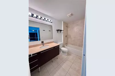 1900 N Bayshore Dr #1807, Miami, FL 33132 - Photo 14